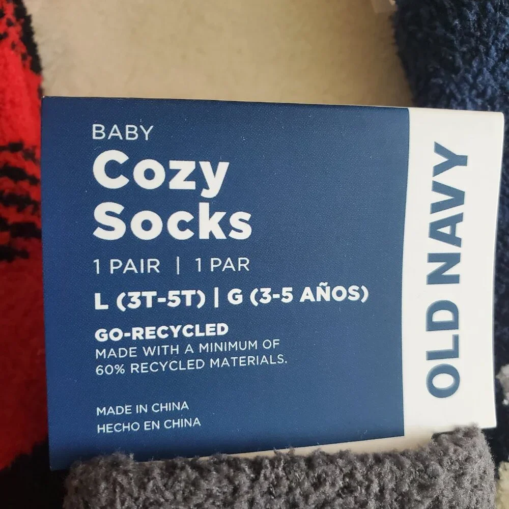 NEW Set of 4 Old Navy Printed Cozy Socks Christmas Holiday Winter Grips‎